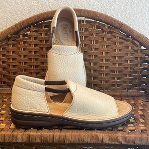 Born Cove Modern  Sandal  Shoes size 6 1/2